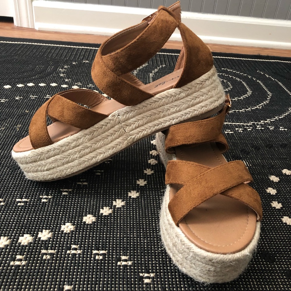 Espadrille platform sandals